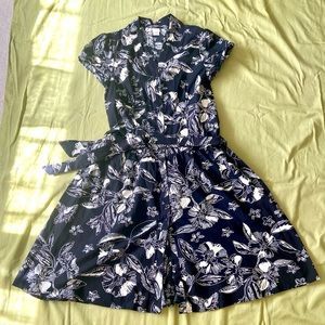 L Merona Short Sleeve Button Up Belted Mid Length Dress w/large Flower Print